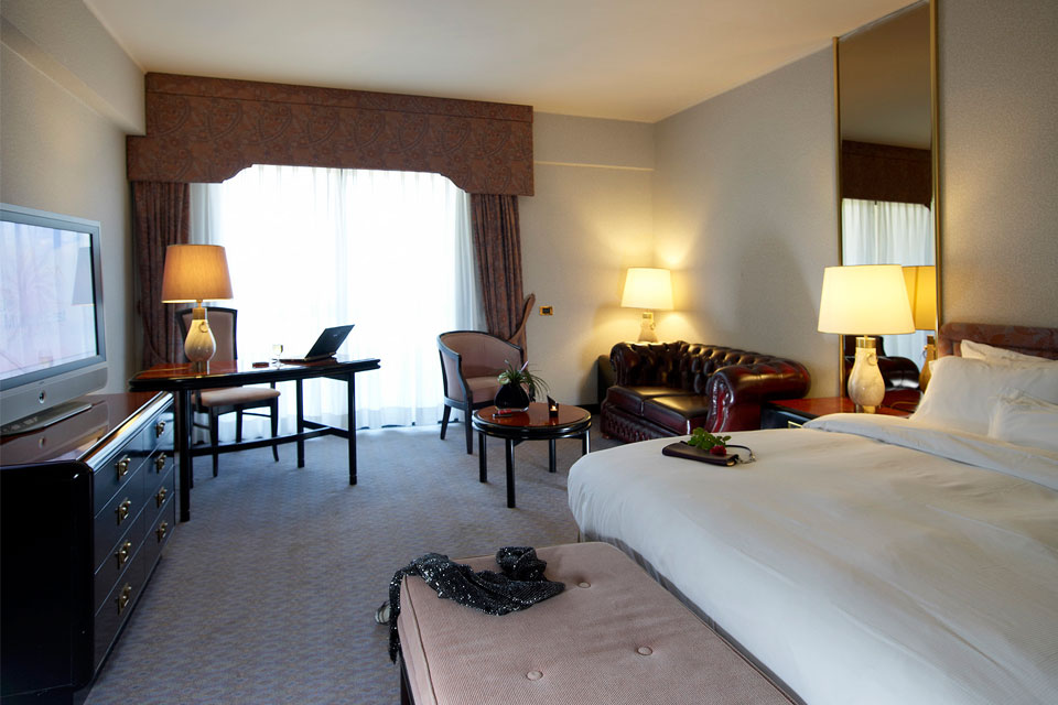 Family Tower Room Garden & Pool View